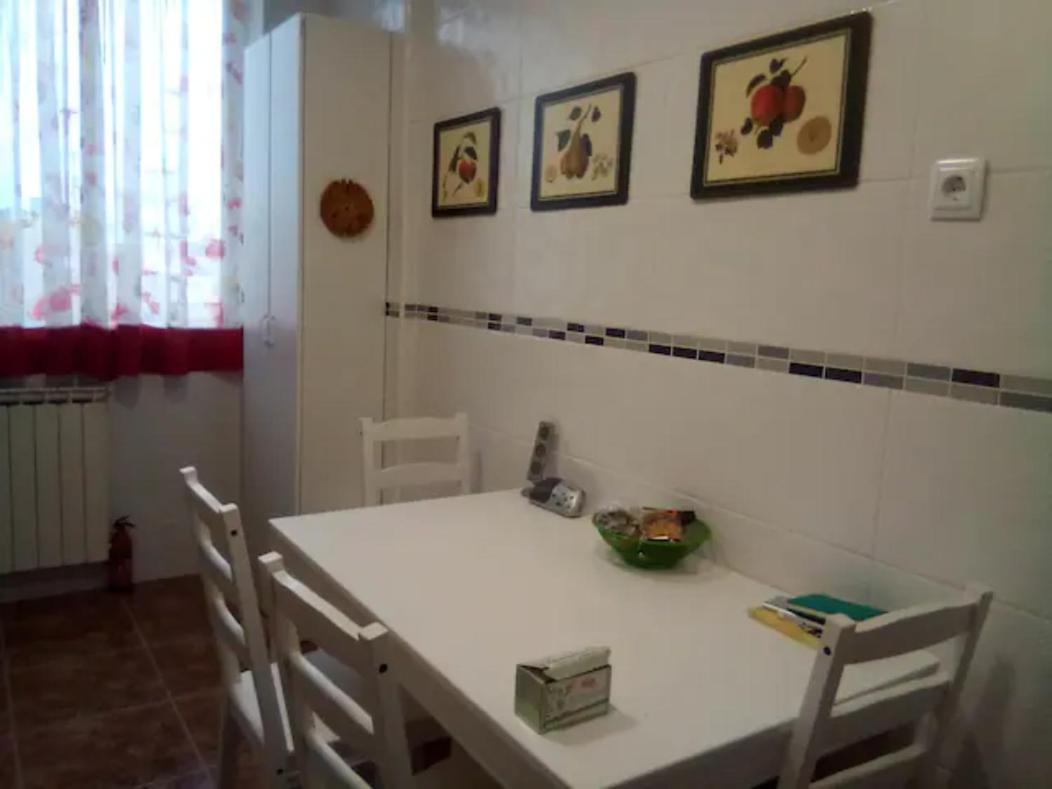 Las Golondrinas Zaragoza Buitenkant foto